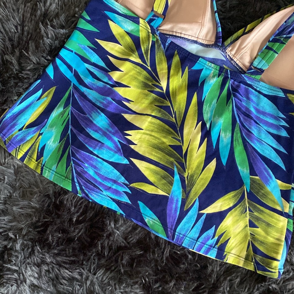 Islander tropical palm leaves print navy swim top - Picture 10 of 17